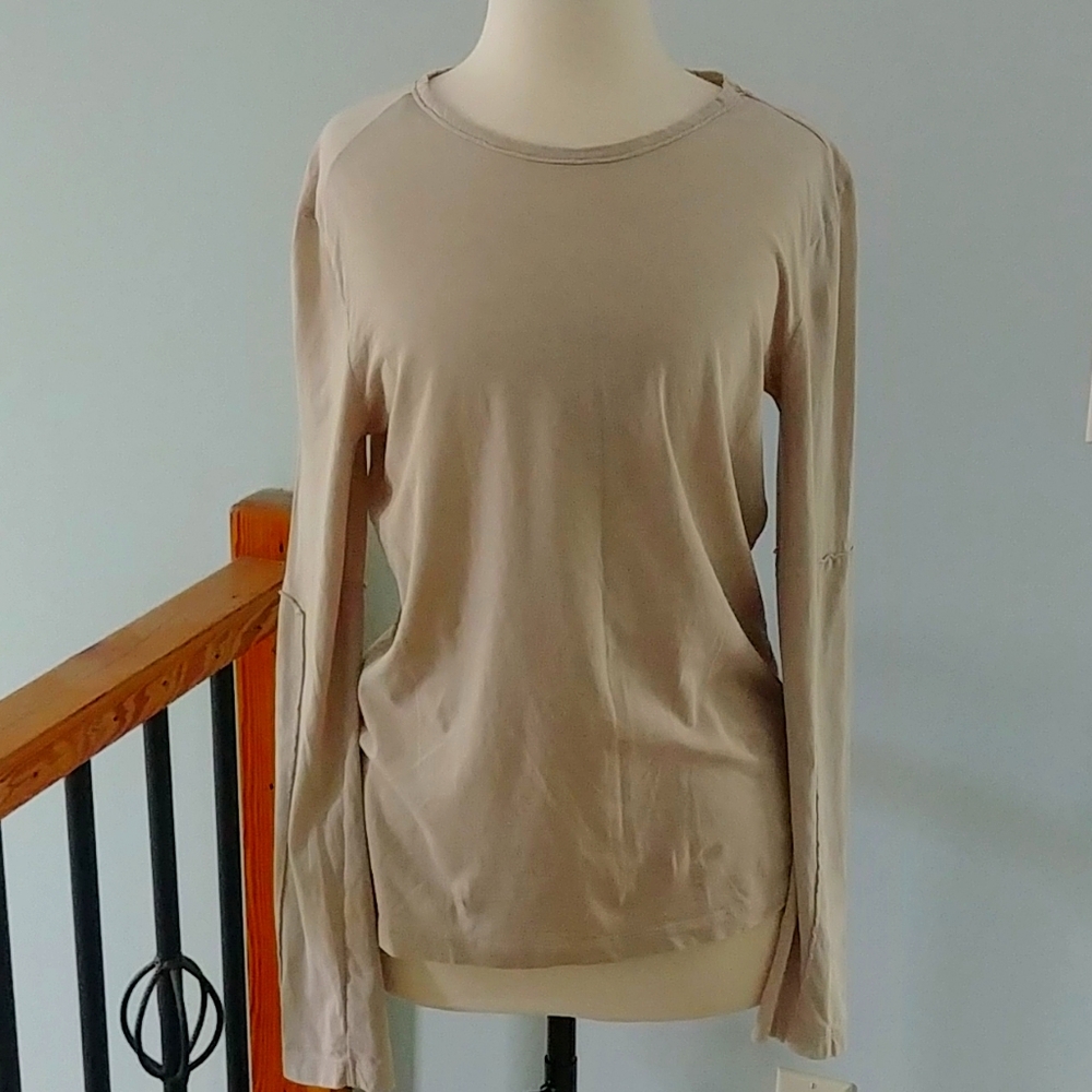 Long sleeve tee